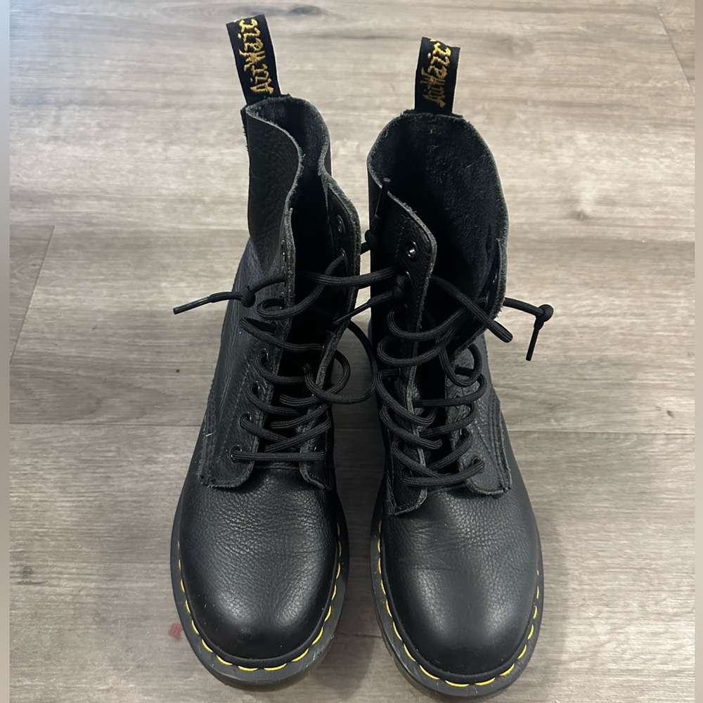Dr Martins Women’s Shoes